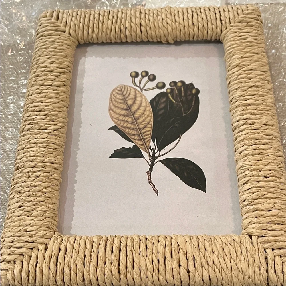 Natural Rattan 5 X 7 Picture Frame/NIB